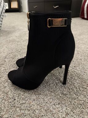 GUESS Women’s Black Peep-Toe Ankle Booties with Gold Logo Accent Size 6